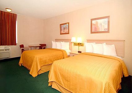 Quality Inn & Suites Albuquerque 02.[1]